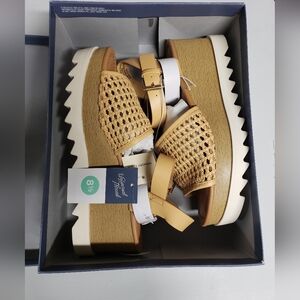 Universal Thread Sz 8-1/2 Alba Sandals NWT